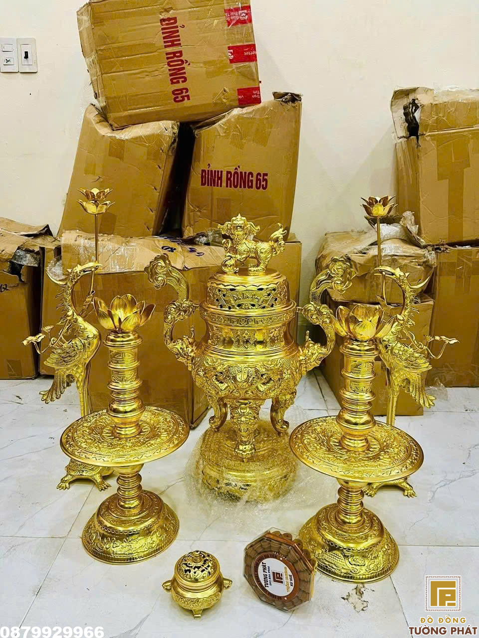 Bộ đỉnh đồng dát vàng nắp cuốn thư tại kho